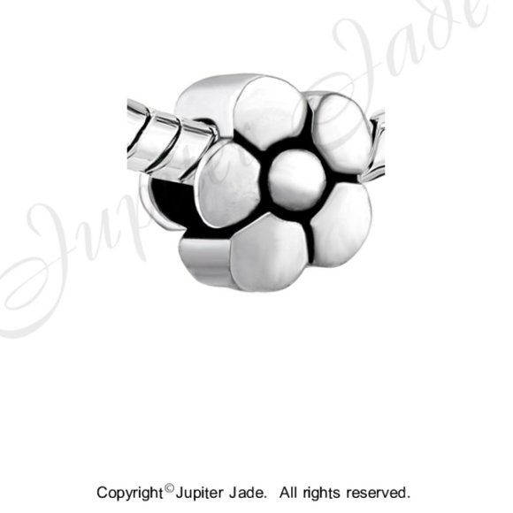 FREE S/H Pugster Flower Bracelet Charm - Fits Pandora charm bracelet - Picture 1 of 2